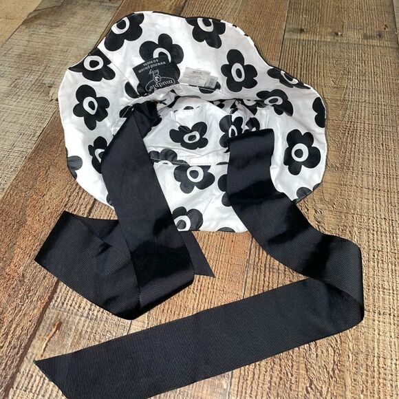 Mud Pie Girls Size 0 -12 Months Black White Floral Large Black Bow Bucket hat - Picture 2 of 5